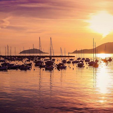Affittacamere La Baia Di Lerici Exterior photo