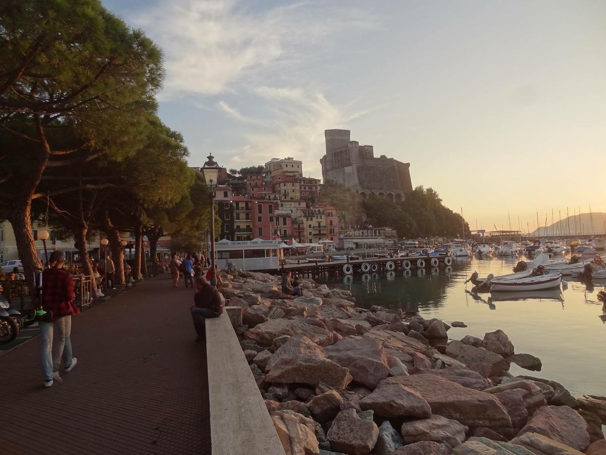 Affittacamere La Baia Di Lerici Exterior photo