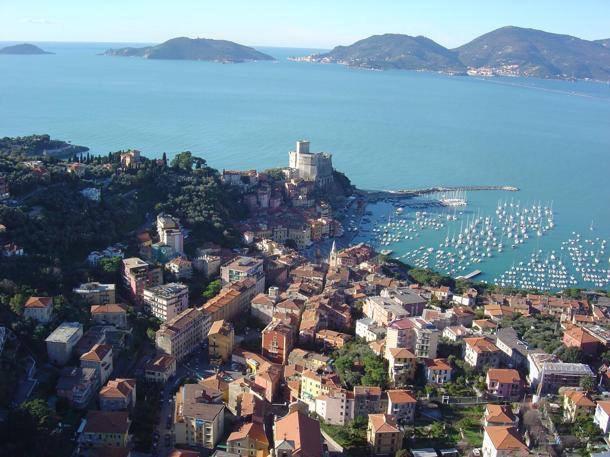 Affittacamere La Baia Di Lerici Exterior photo